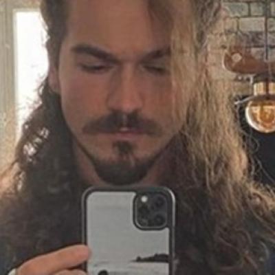 Cine este Radu Itu de la SURVIVOR? Fost model, concurentul are o afacere prosperă cu pălării