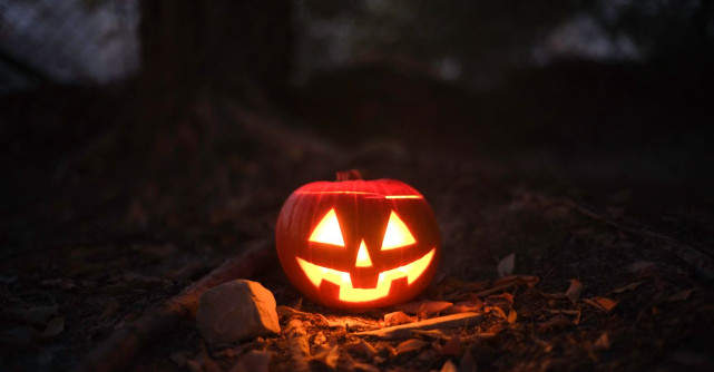Magie, umbre și mistere: 10 filme stranii, elegante și cult-clasic pe care să le descoperi de Halloween