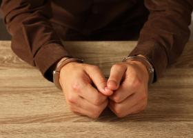 Doi băieți români de 14 ani acuzați de tentativă de viol în Irlanda. Proteste mari în localitatea în care a avut loc incidentul