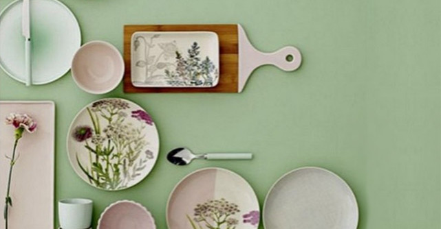 15 accesorii colorate, pentru micul dejun