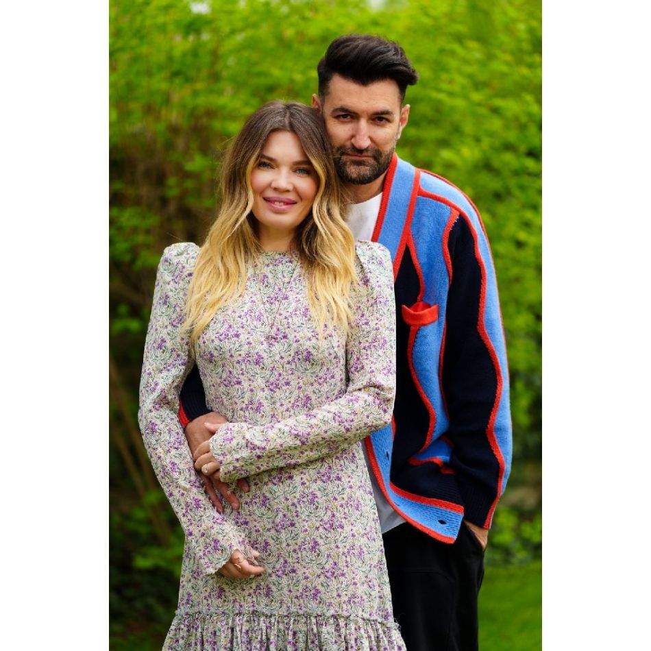 Pe aceeași bancă a mărturisirilor pe care au spus că vor deveni părinți, Smiley și Gina Pistol anunță că se căsătoresc 