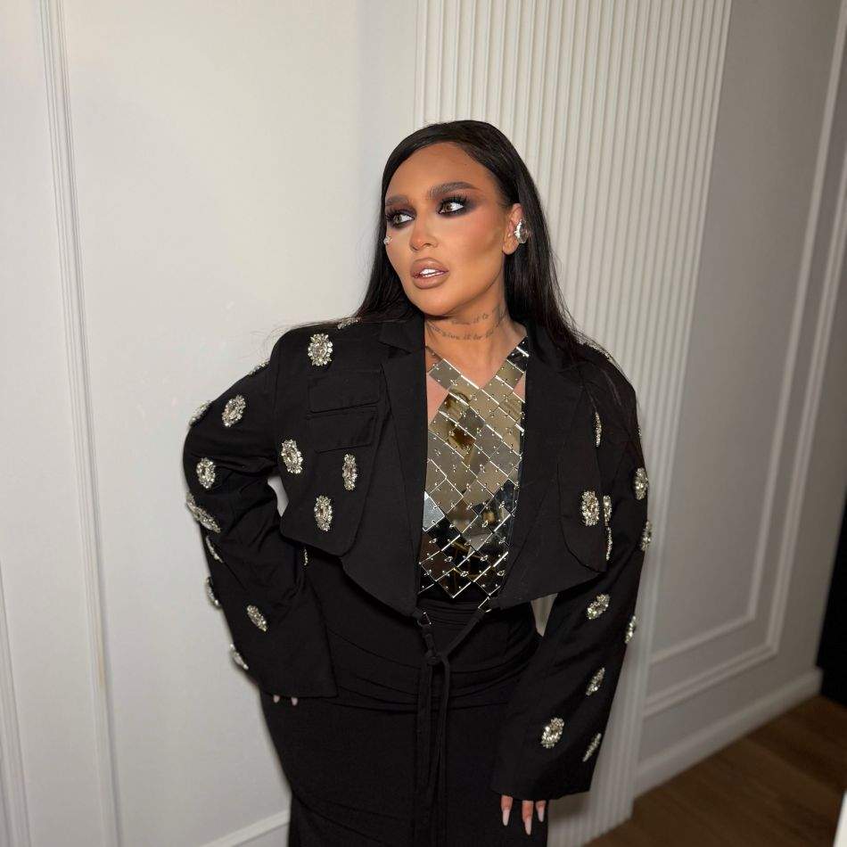 Oana Radu, reacție uluitoare în timpul concertului! Ce le-a făcut celor care i-au pus laserul în ochi