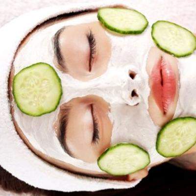  Simplu de facut: Masca scrub cu lamaie, ulei de cocos si zahar pentru o piele radioasa