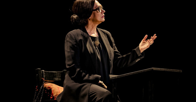 Noul An începe cu spectacole de teatru pe scena naționalelor din București și Craiova