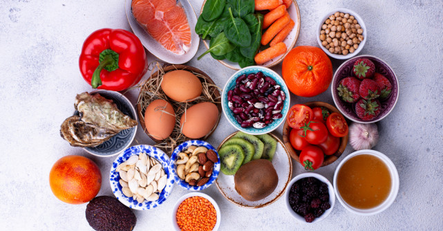  Surse naturale de colagen: ce este, de ce avem nevoie și ce alimente îl conțin