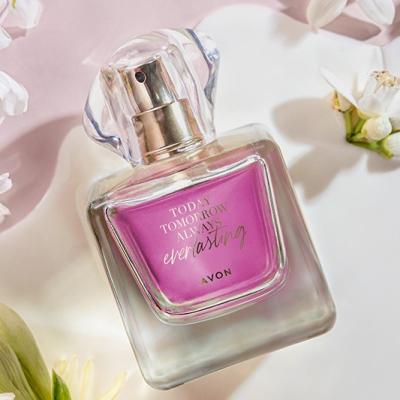  Avon aniversează 20 de ani de la primul parfum Today Tomorrow Always cu lansarea noului parfum TTA Everlasting
