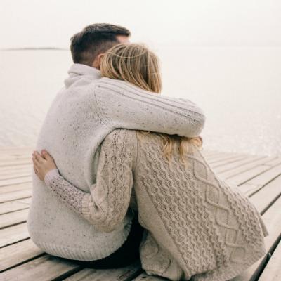 6 Motive pentru care ar trebui sa oferi mai multe imbratisari