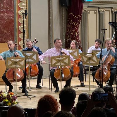 De la Bohemian Rhapsody la Game of Thrones: spectacol cu 20 de violoncele pe scenă