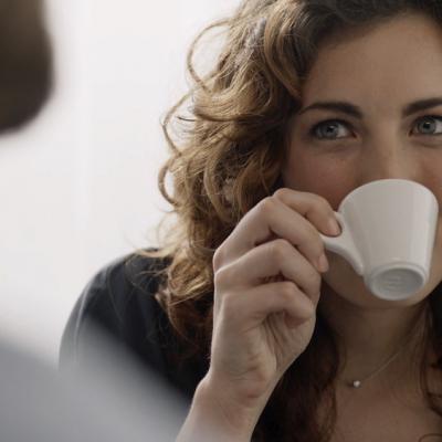 Dragoste cu aromă de cafea Lavazza de Ziua Îndrăgostiților: Ce se află în spatele întrebării Vrei să ieșim la o cafea?