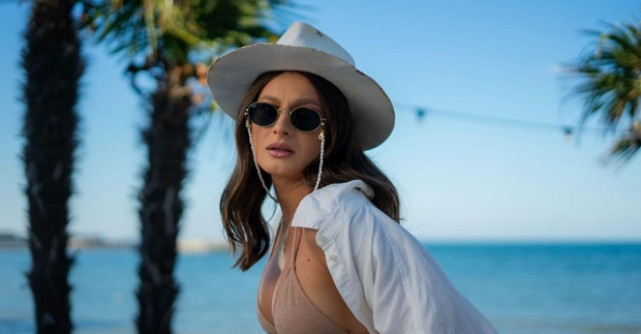    Raluka  a lansat un nou single: HOT & FRESH - Ia-mi soarele din umbră