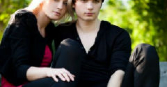 Ramai prietena cu fostul?