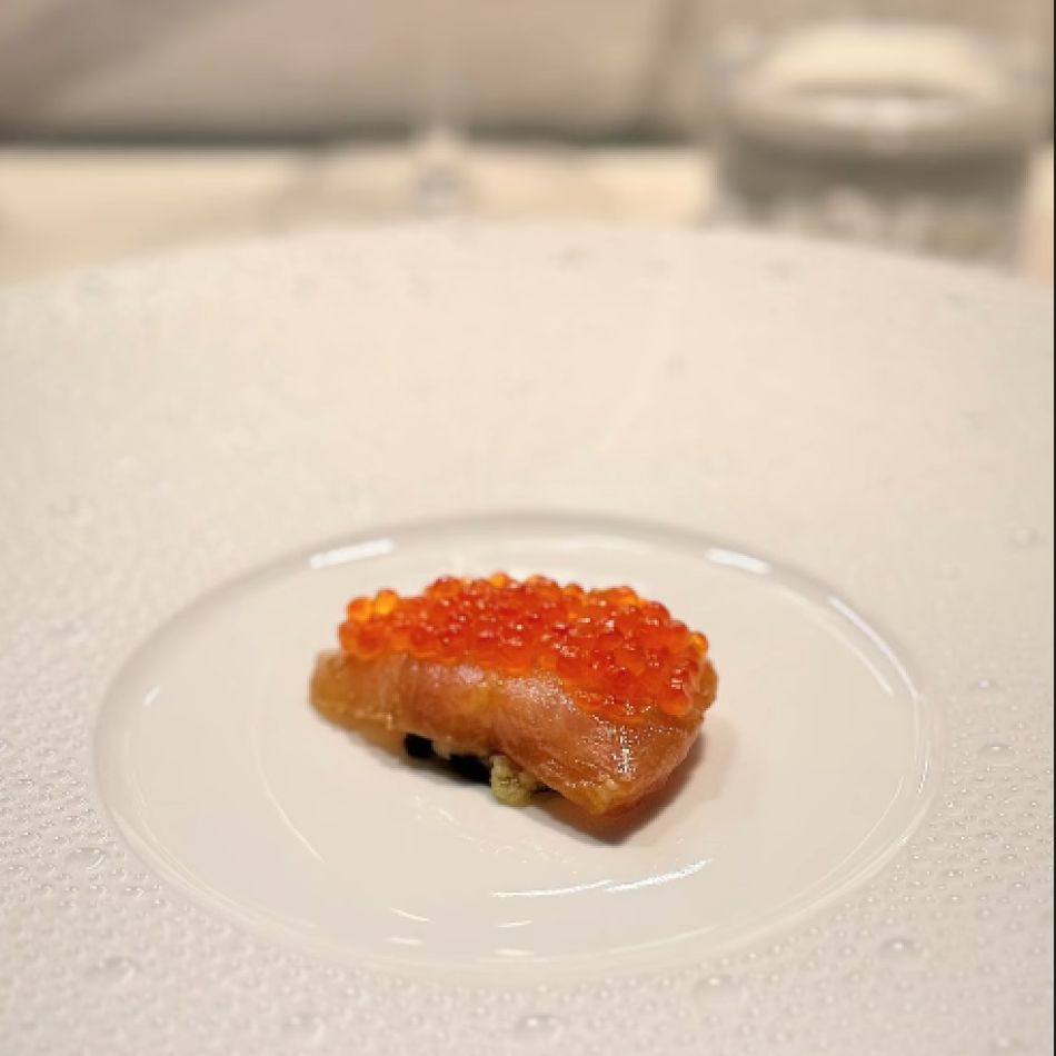 Experiență spectaculoasă în restaurantul cu stea Michelin al lui Richard Abou Zaki. Ce conține meniul chef-ului 