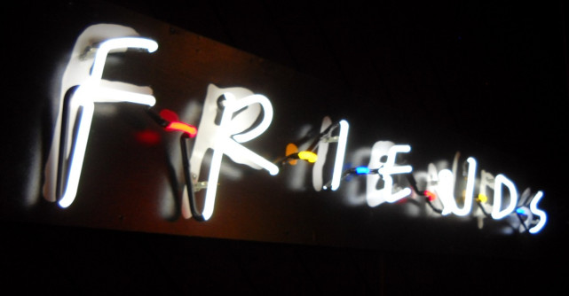 Cele mai bune seriale îndrăgite de români în anii '90 - 2000