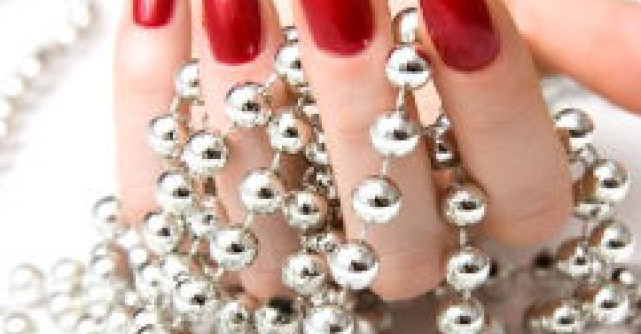 15+1 Modele fantezie pentru manichiura miresei!