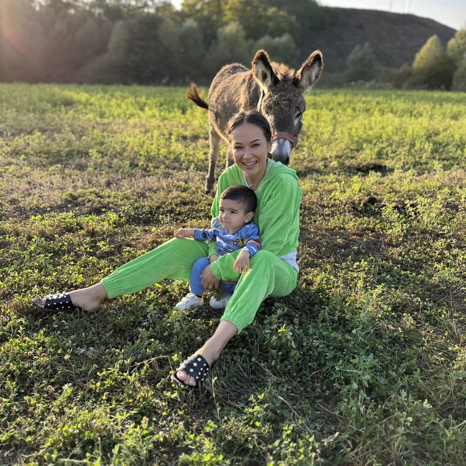 Motivul pentru care Vlăduța Lupău renunță să mai posteze imagini cu fiul său pe rețelele sociale