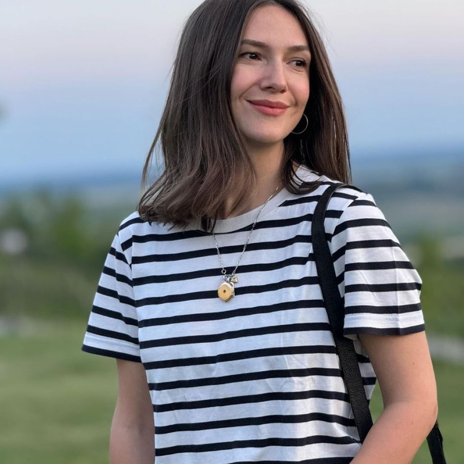 Adela Popescu, apariție spectaculoasă în costum de baie, la 38 de ani: Se plimbă nestingherită prin preajma mea...