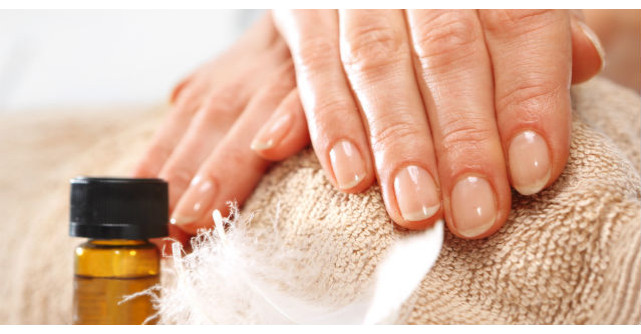 Iti rozi unghiile? Invata cum sa scapi de acest tic!