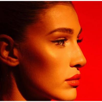 Alina Eremia lansează piesa Să fii fericit exclusiv în variantă acustică