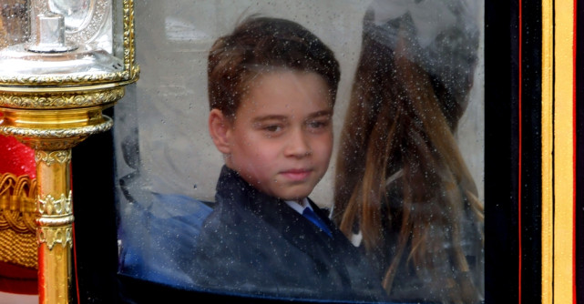 VIDEO: A venit momentul! Unde a fost trimis Prințul George de William și Kate și cât costă noua lui viață departe de casă