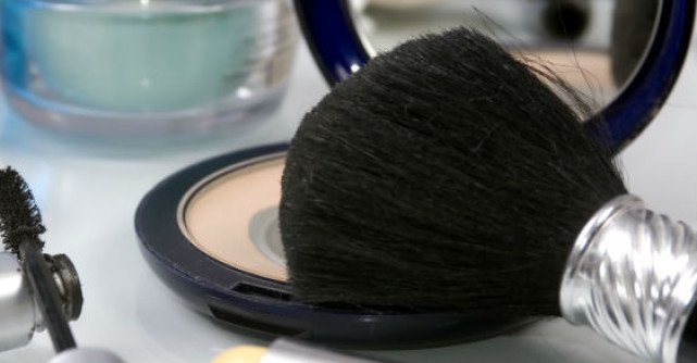 Top 4 produse de make-up indispensabile