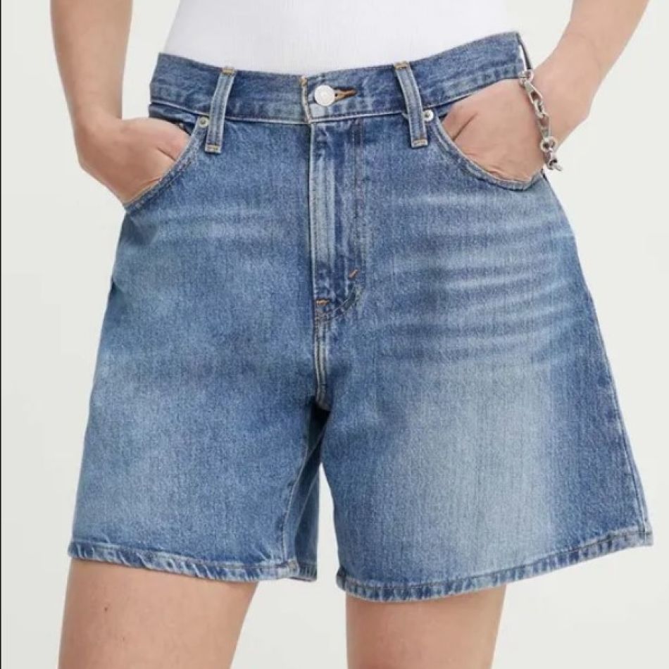 Pantaloni scurți de damă: 20 de modele pentru zilele extrem de călduroase