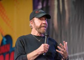 Chuck Norris a murit 