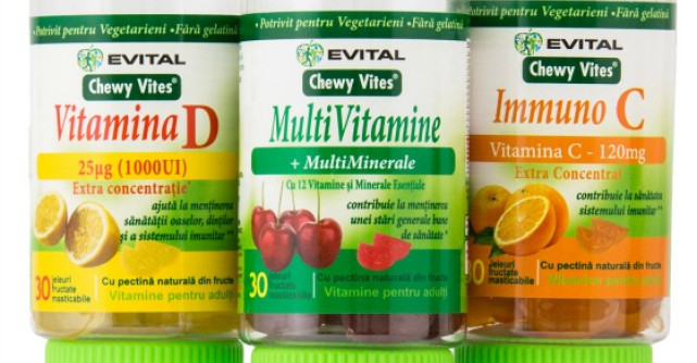 Evital te invita sa te bucuri de viata cu noile vitamine Chewy Vites!