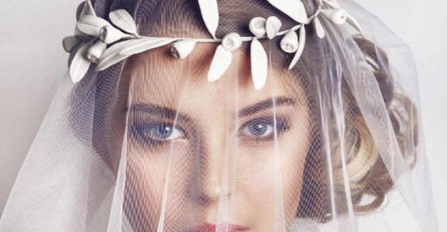 Bijuterii fabuloase pentru mirese speciale