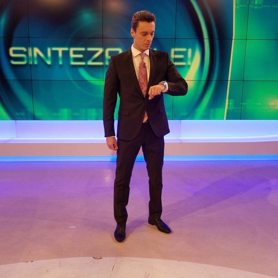 Mircea Badea, atac la adresa lui Smiley după anunțul concertului de la Cernavodă: Cu vocea aia e cântăreț?