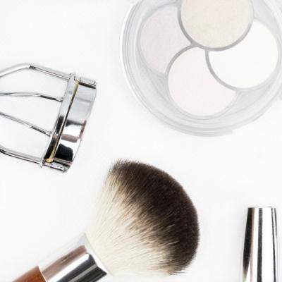 5 obiecte care te ajuta sa obtii rapid machiajul dorit