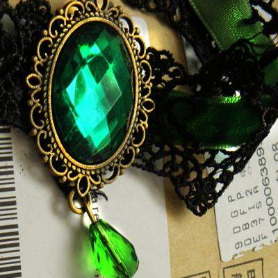 Modele de brose elegante pentru tinuta ta