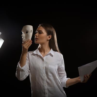 Viața în doi, acest trist teatru al aparențelor