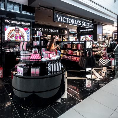Victoria’s Secret: noua colecție Bombshell Wild Flower în premieră în Aeroportul Otopeni