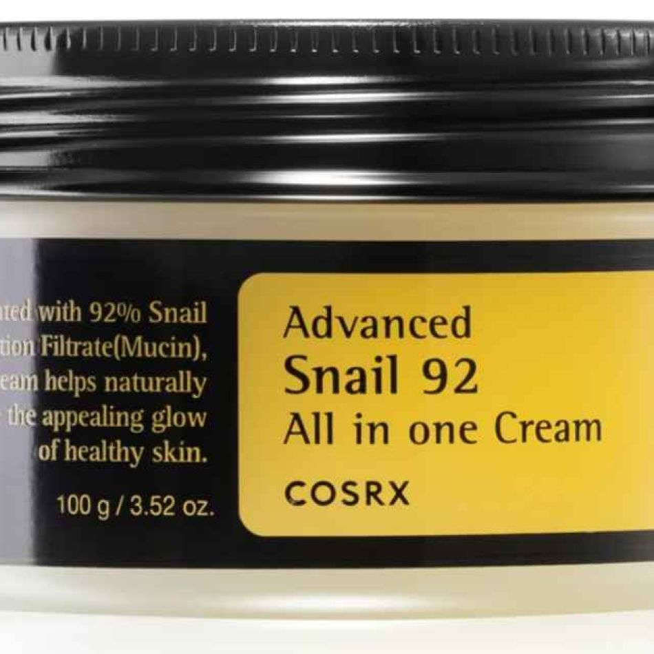 Cum ne protejăm pielea de frig? Produse esențiale de skincare