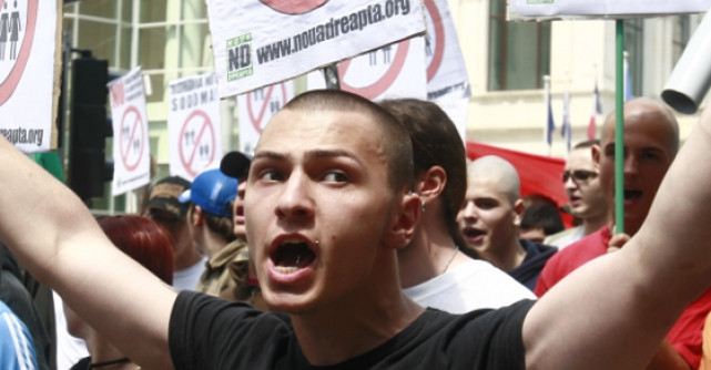 Vezi aici videoclipul imnului comunitatii gay din Romania