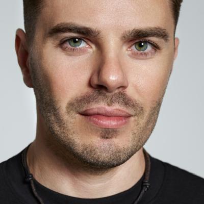 Sean Norvis, DJ-ul care a adus o piesă pe locul #1 în trending timp de opt zile