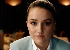 Netflix lanseaza teaserul oficial pentru Apple Cider Vinegar