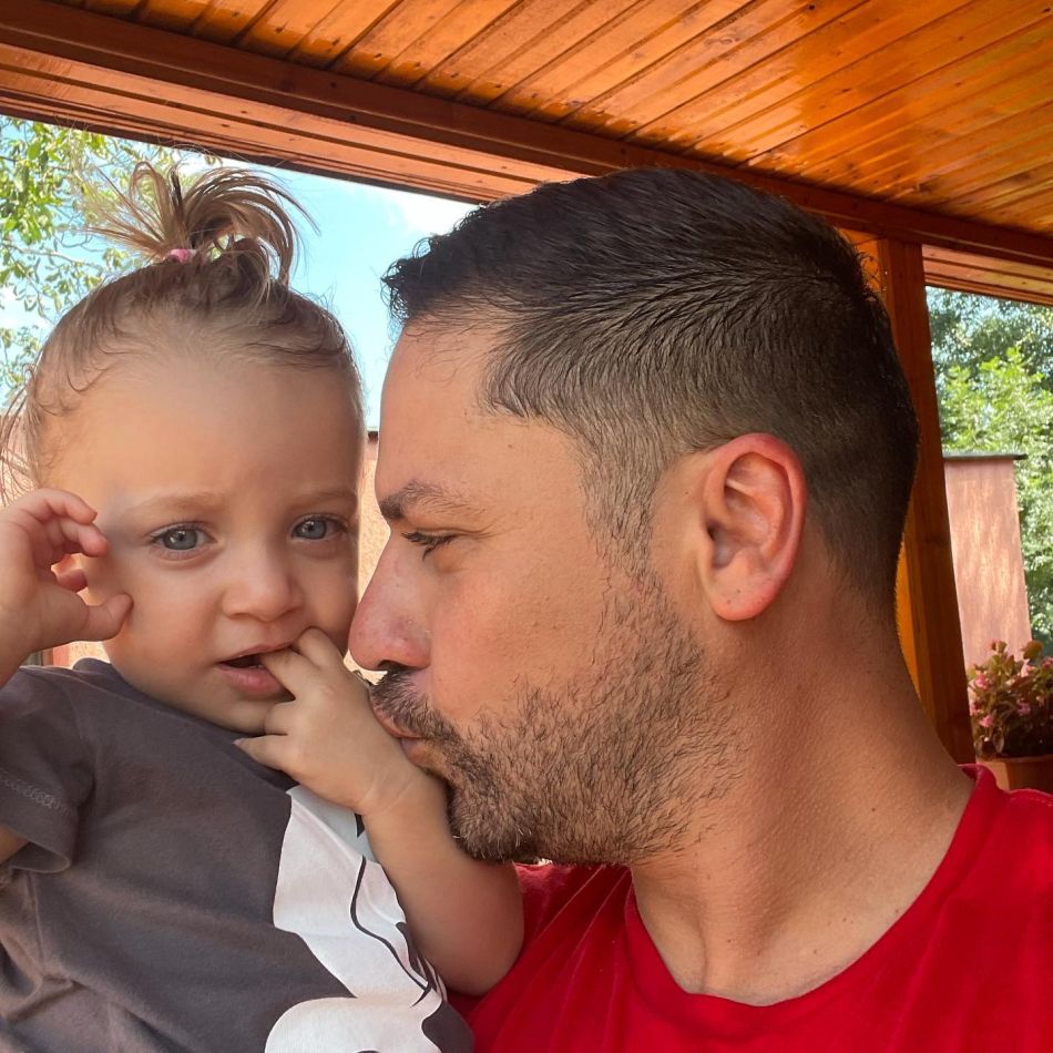 Fiica lui Augustin Viziru, Maria, este copia fidelă a actorului! Cum arată micuța în vârstă de 4 ani?