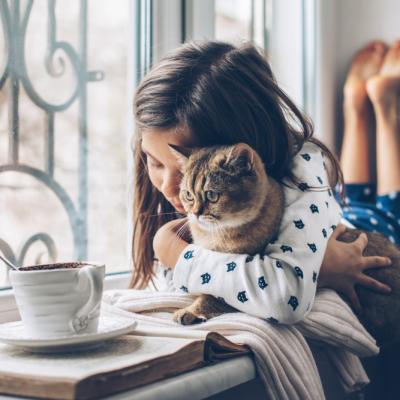 4 obiceiuri sănătoase pentru a-ți face pisica fericită