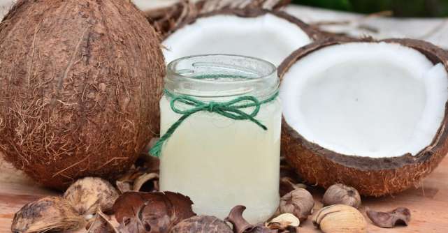 Cum să repari părul degradat cu ulei de cocos. 5 măști eficiente