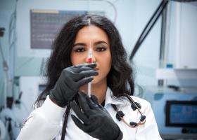 Am fost diagnosticată cu HPV. Ar trebui să îl anunț pe fostul partener?
