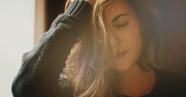 Studiu: Persoanele care privesc relaxarea drept o pierdere de timp sunt mai nefericite