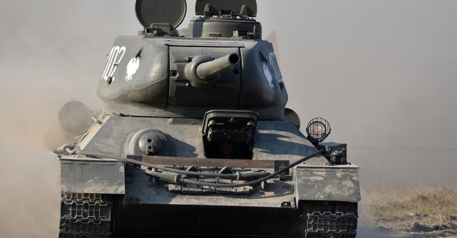 Oamenii din Melitopol se luptă împotriva rușilor cu mâinile goale