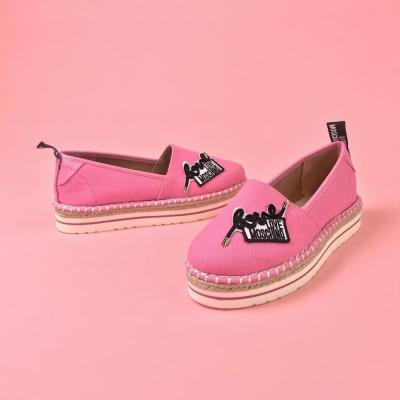 Vara aceasta poarta incaltaminte fabricata din materiale eco-friendly, de pe Remixshop.com