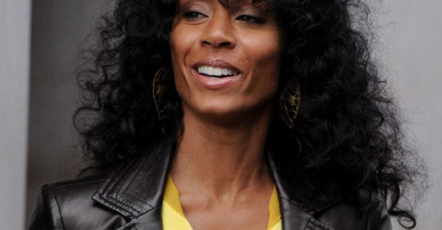 Foto: Sotia lui Will Smith, in costum de baie la 40 de ani