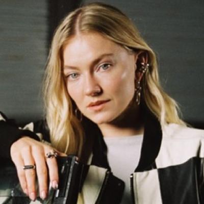 Astrid S a lansat 'Oh Emma'