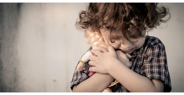 Acest barbat a intalnit intr-un magazin un baietel de cinci ani. Ce a urmat i-a schimbat RADICAL viata