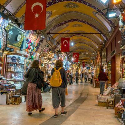 Cumpărături la Istanbul, cel mai mare oraș al Turciei