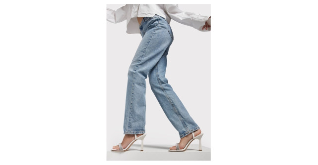 Sandale cu toc mediu - perfecte pentru orice ocazie