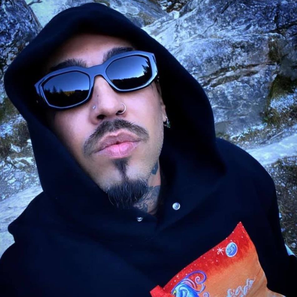 Antonia și Alex Velea, criticați pentru felul în care și-au îmbrăcat băieții în prima zi de școală 